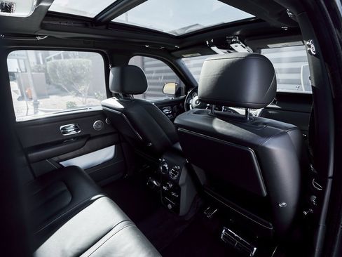 Used 2019 Rolls-Royce Cullinan image 44