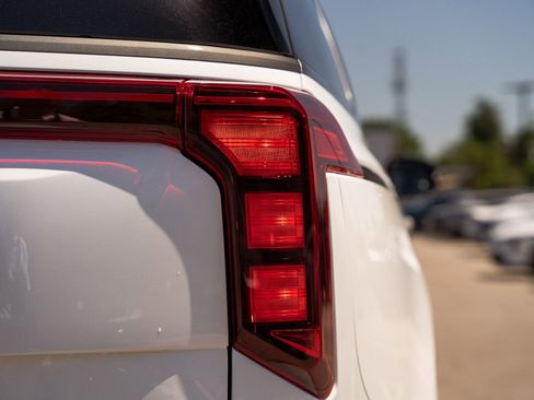 New 2026 Kia Carnival SX FWD image 15
