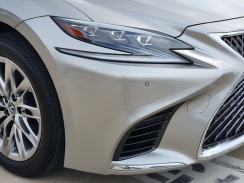 Used 2018 Lexus LS 500 w/ Interior Upgrade Package RWD image 5
