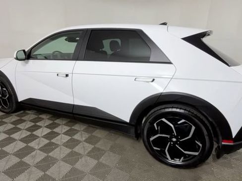 Used 2024 Hyundai Ioniq 5 SEL AWD/4WD image 7
