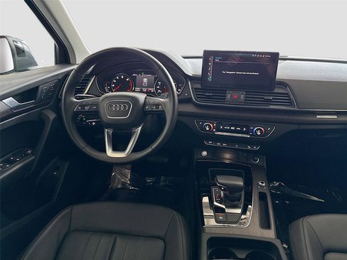 Certified 2023 Audi Q5 2.0T Premium w/ Convenience Package AWD/4WD image 22