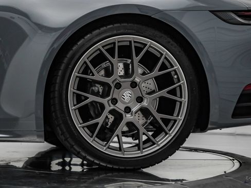 Used 2024 Porsche 911 Carrera RWD image 90