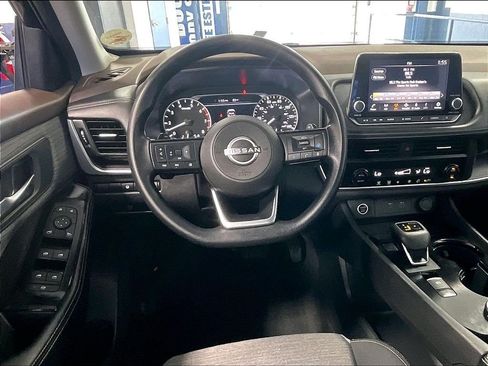 Used 2023 Nissan Rogue SV AWD/4WD image 18