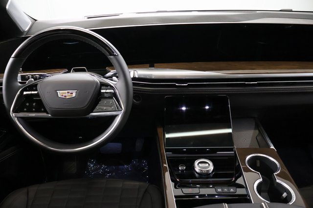 New 2026 Cadillac Escalade Platinum Sport w/ LPO, ONYX Package AWD/4WD image 14