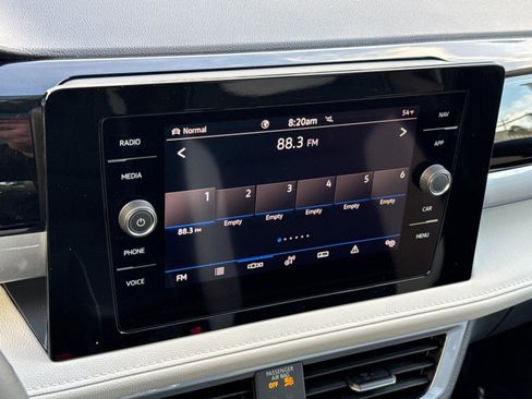 New 2026 Volkswagen Taos SEL image 17