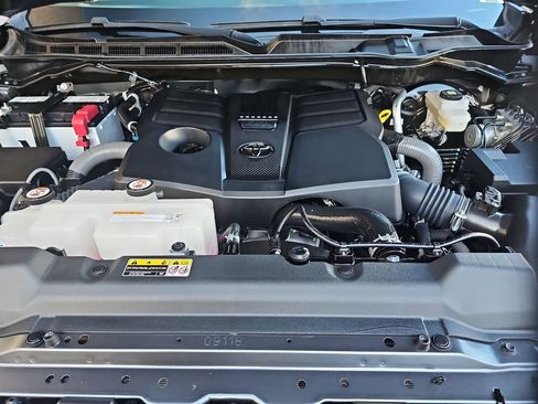 Used 2024 Toyota Tundra SR5 image 21