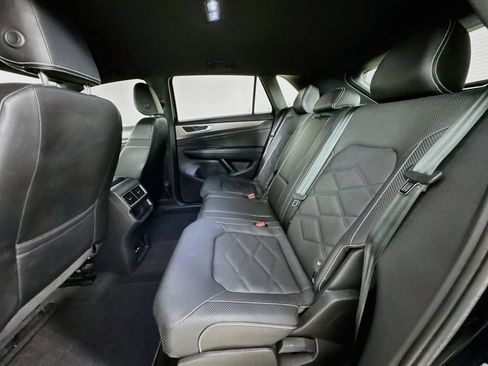 Used 2024 Volkswagen Atlas Cross Sport SE FWD image 29