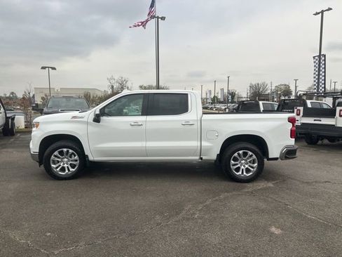 New 2026 Chevrolet Silverado 1500 LTZ w/ Z71 Off-Road Package AWD/4WD image 6