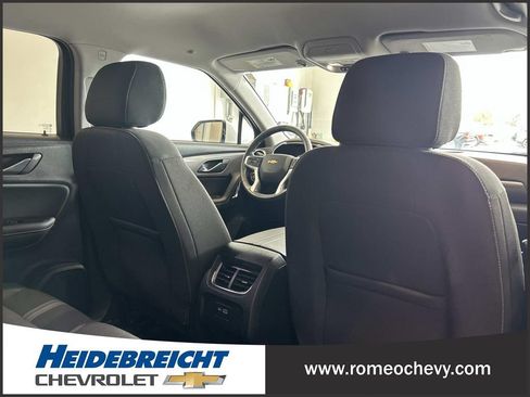 Used 2024 Chevrolet Blazer LT w/ Convenience Package FWD image 32