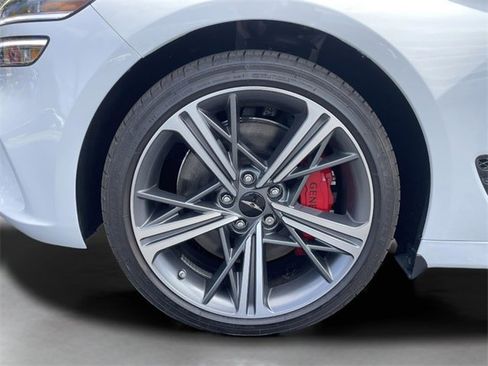 Used 2025 Genesis G70 3.3T Advanced w/ Sport Prestige Package image 40