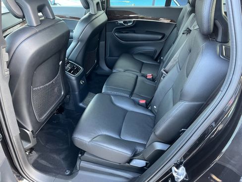 Used 2016 Volvo XC90 T8 Momentum image 13