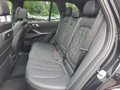 Used 2024 BMW X5 xDrive40i w/ Premium Package AWD/4WD image 8