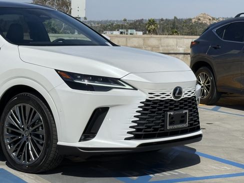 New 2026 Lexus RX 450h AWD image 3