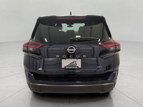 Used 2025 Nissan Rogue SV AWD/4WD image 24