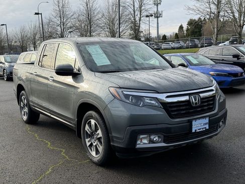 Used 2017 Honda Ridgeline RTL-E image 2