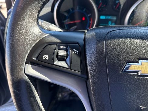 Used 2015 Chevrolet Cruze LT image 12