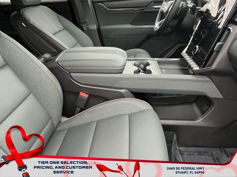 New 2026 GMC Acadia AT4 w/ Luxury Package image 21