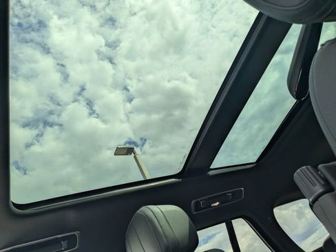 New 2026 Land Rover Range Rover SE AWD/4WD image 18