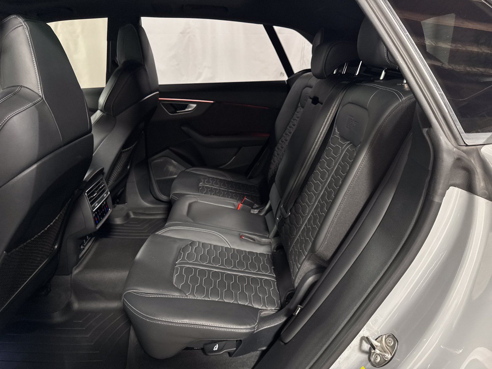 Used 2022 Audi RS Q8 AWD/4WD image 5