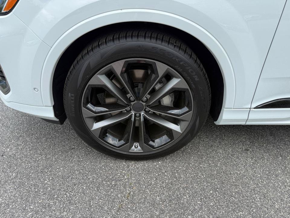 New 2026 Audi Q7 3.0T Premium Plus AWD/4WD image 27