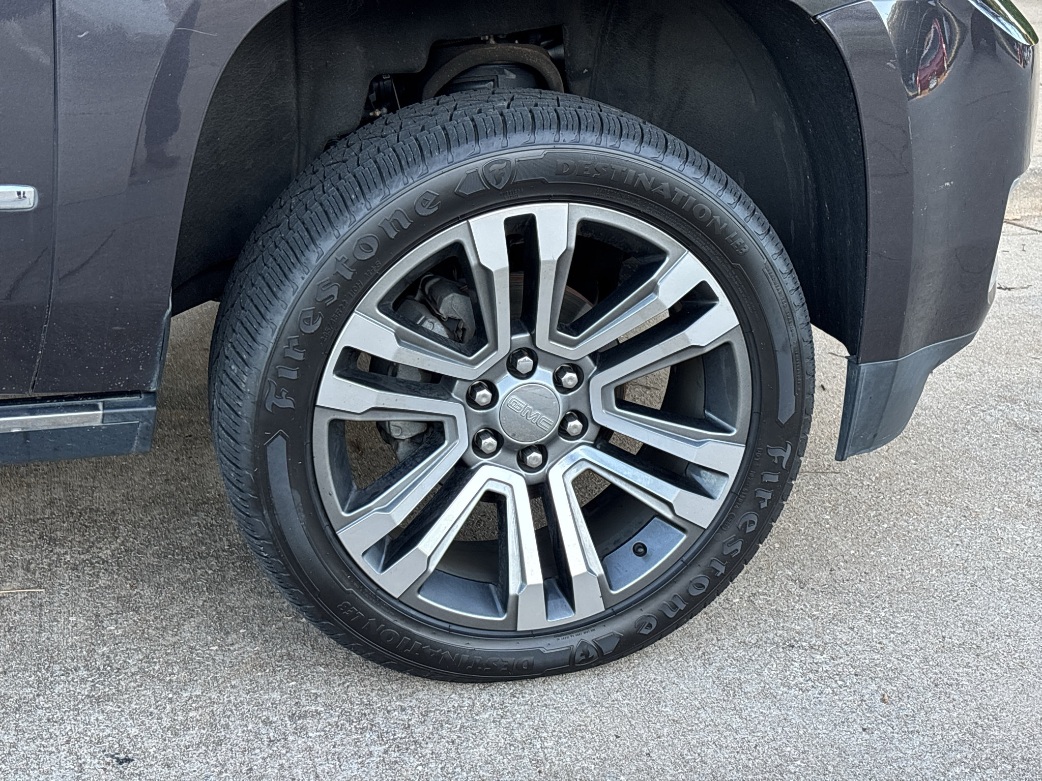 Used 2018 GMC Yukon Denali w/ Denali Ultimate Package RWD image 10