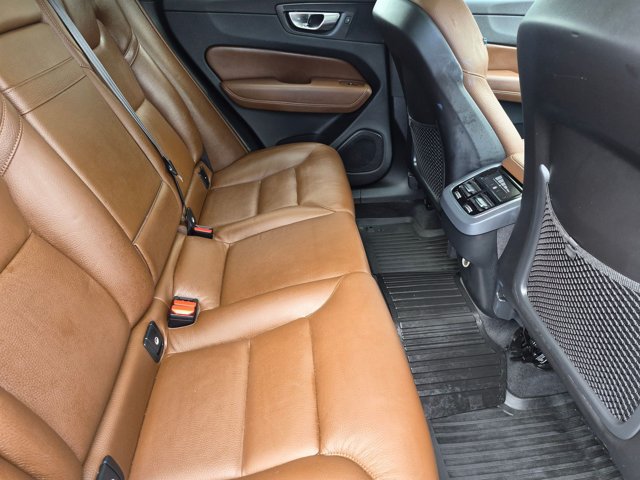 Used 2019 Volvo XC60 T6 Inscription w/ Protection Package AWD/4WD image 19