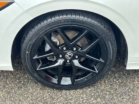 Used 2024 Honda Civic Sport image 2