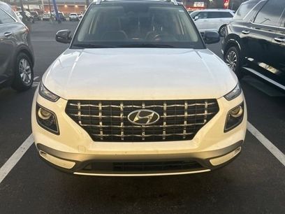 Used 2023 Hyundai Venue Limited w/ Cargo Package
