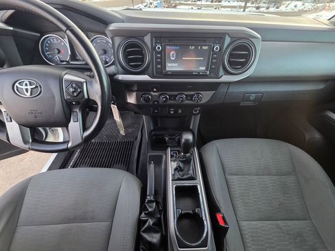 Used 2019 Toyota Tacoma SR5 image 21