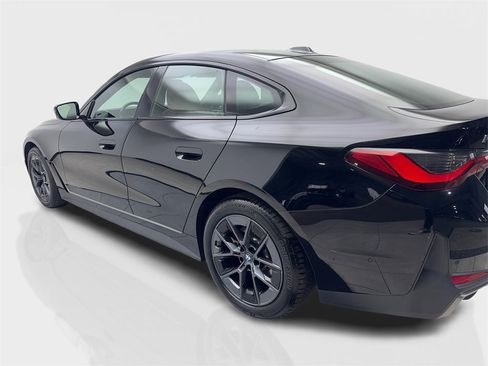 Used 2022 BMW i4 eDrive40 image 14