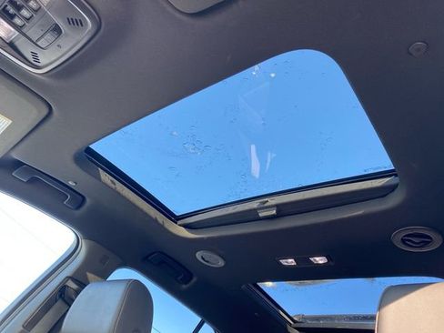 Used 2023 Chevrolet Traverse RS w/ LPO, Floor Liner Package image 23