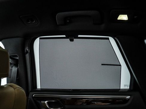 Used 2025 Porsche Macan image 29