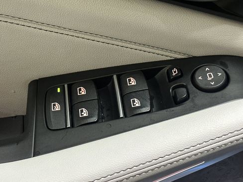 Used 2025 BMW X5 xDrive40i w/ Premium Package image 13