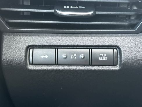 Used 2024 Nissan Altima 2.5 SV FWD image 31