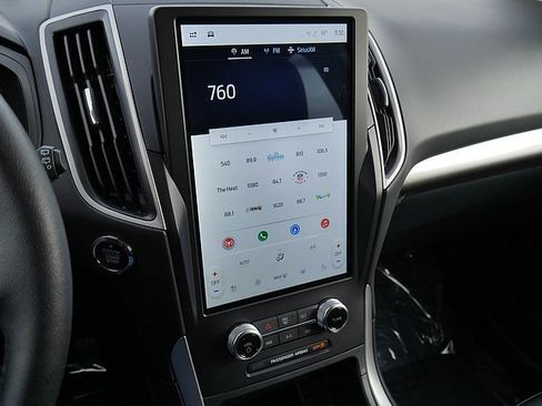 Used 2024 Ford Edge SEL w/ Convenience Package image 33