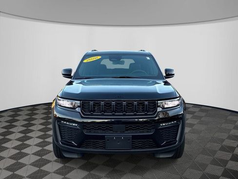 Used 2026 Jeep Grand Cherokee Limited w/ Limited Altitude Package AWD/4WD image 2