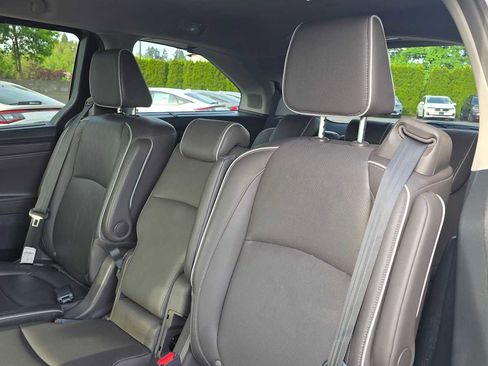 Used 2023 Honda Odyssey Elite image 17