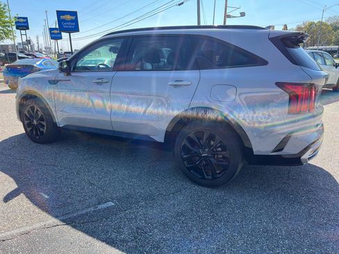 Used 2023 Kia Sorento SX image 8