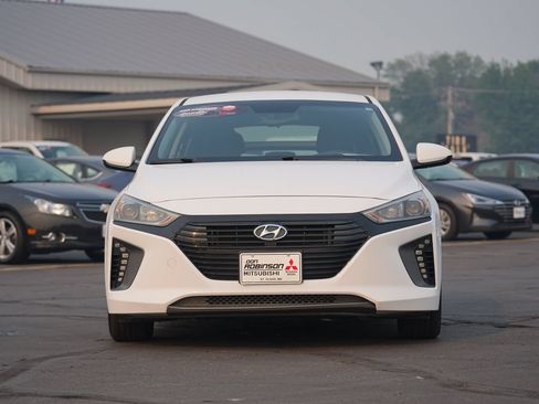 Used 2019 Hyundai Ioniq Plug-In Hybrid FWD image 8