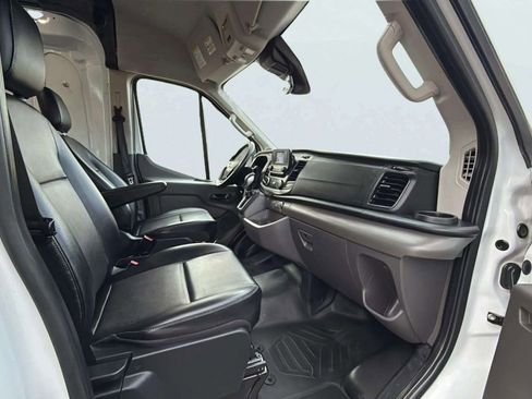 Used 2022 Ford Transit 250 Medium Roof AWD image 13