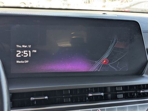 Used 2025 Kia Telluride S image 19