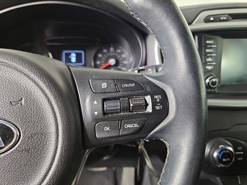 Used 2017 Kia Sorento LX w/ LX Convenience Package image 24