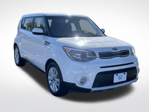 Used 2018 Kia Soul + FWD image 8