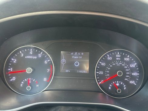 Used 2018 Kia Sportage LX image 33