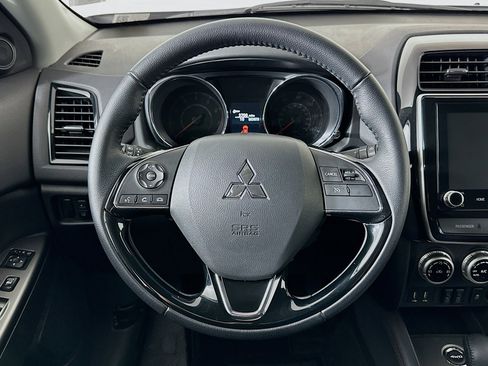 Used 2025 Mitsubishi Outlander Sport SE image 18