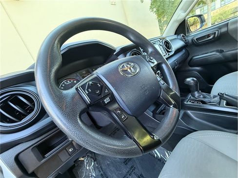 Used 2018 Toyota Tacoma SR RWD image 8