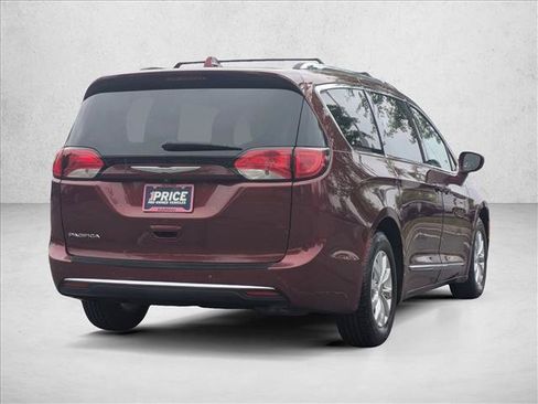 Used 2018 Chrysler Pacifica Touring-L w/ Advanced Safetytec Group FWD image 5