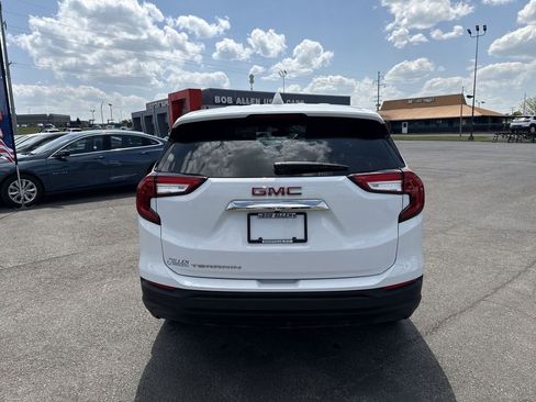Used 2024 GMC Terrain SLE FWD image 18