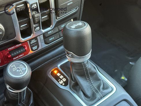 Certified 2025 Jeep Wrangler Unlimited Rubicon 4xe w/ Safety Group image 22