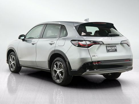 Used 2024 Honda HR-V EX-L image 3